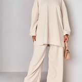 Conjunto de Veludo Cotelê com Suéter Oversized e Calça Wide Leg