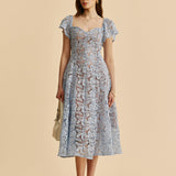 Vestido Midi de Renda com Decote em Coração