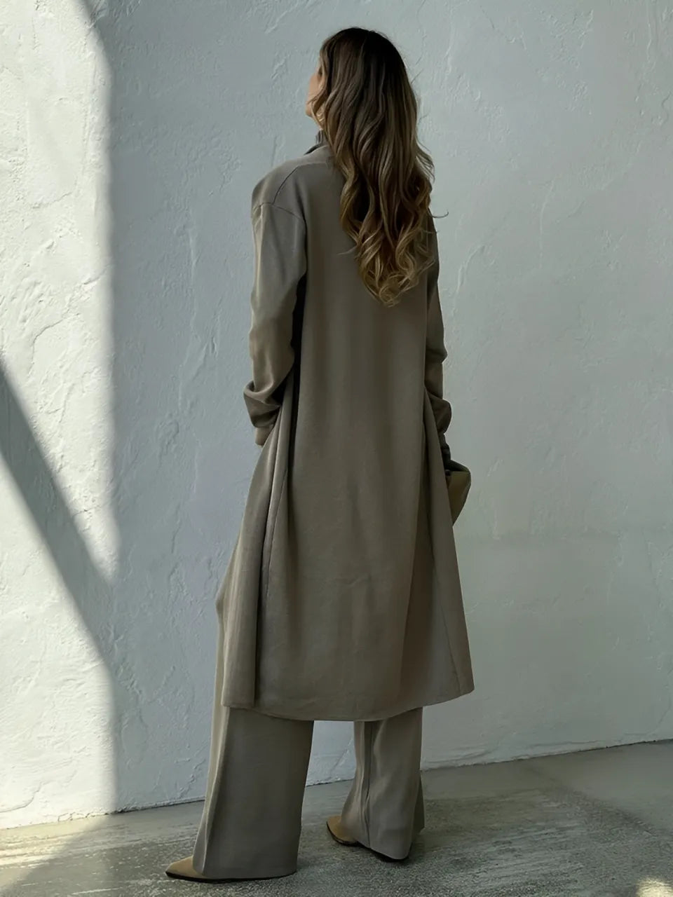 Conjunto de 3 Peças com Blusa Canelada Gola Alta Calça Pantalona de Cintura Elástica e Cardigan Alongado