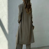 Conjunto de 3 Peças com Blusa Canelada Gola Alta Calça Pantalona de Cintura Elástica e Cardigan Alongado