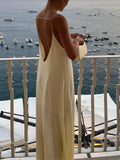 Vestido Longo de Cetim com Costas Aberta