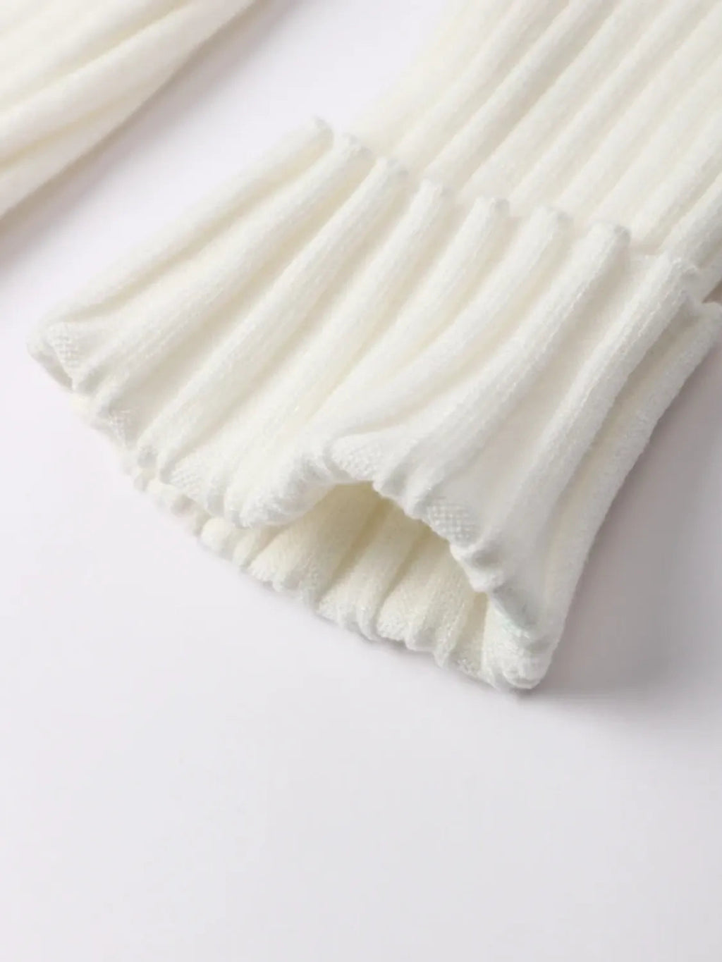 Conjunto de Tricô Canelado com Suéter de Gola Alta e Calça Flare de Cintura Alta