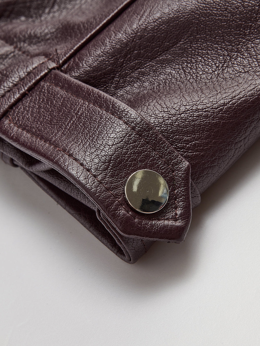 Jaqueta de Couro Sintético com Zíper - Vintage