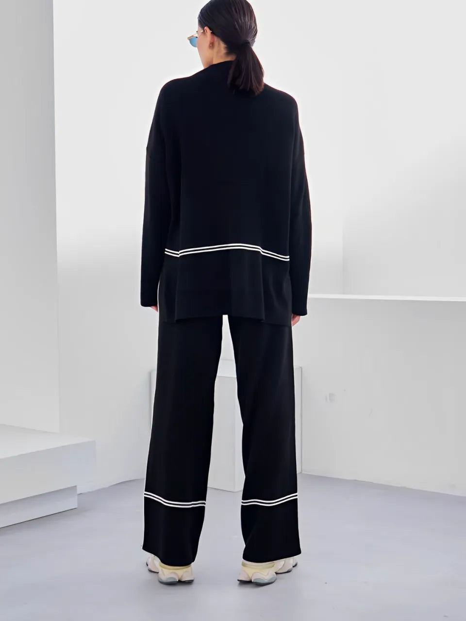 Conjunto de Tricô com Suéter Mullet Gola Alta e Calça Cintura Alta Confortável