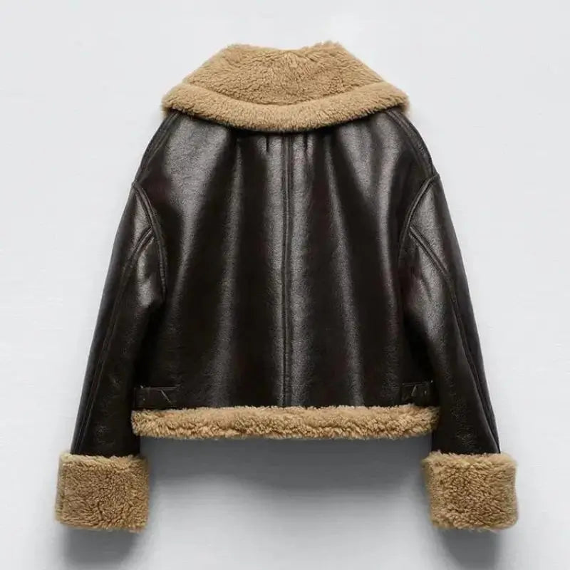 Jaqueta de Couro Forrada em Lã