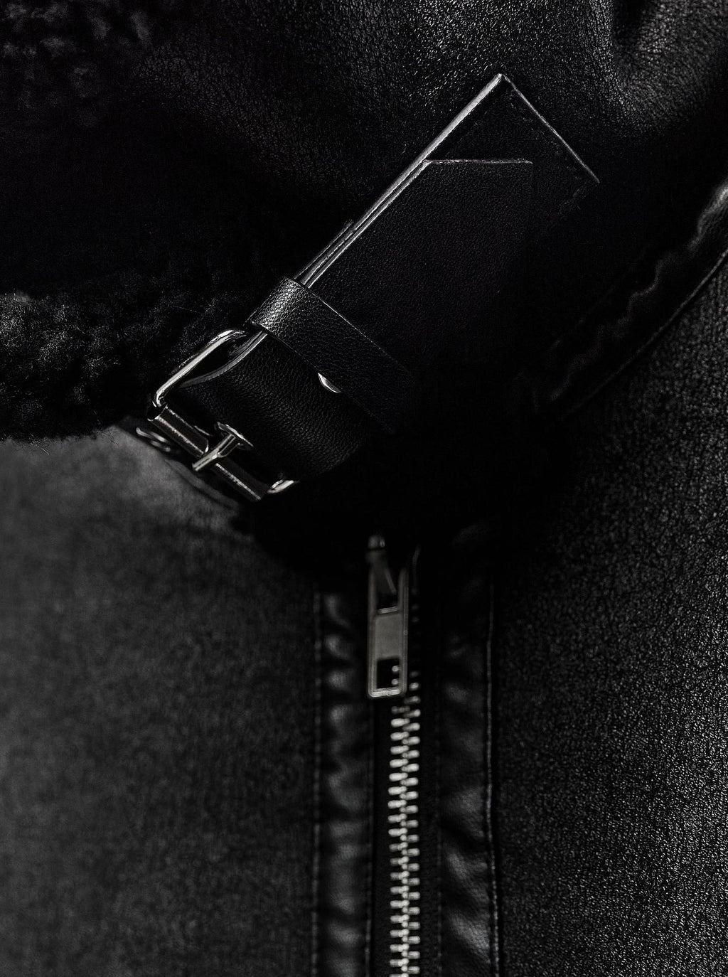 Jaqueta de Couro Forrada em Lã