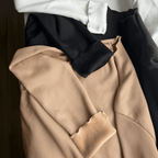 Blusa Peluciada e Canelada com Gola Alta