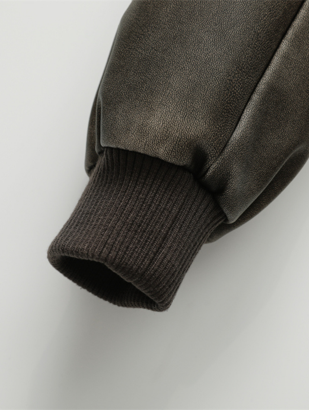 Jaqueta Bomber de Couro Sintético