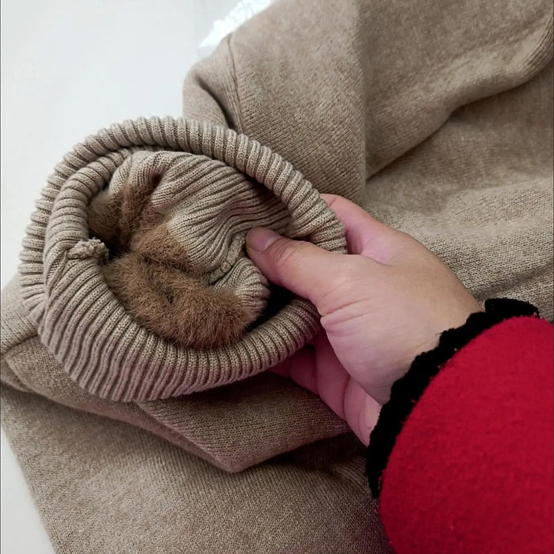 Suéter Peluciado Gola Alta - Brunelle