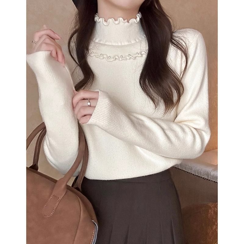 Suéter Peluciado com Detalhes em Pérolas - Pearl