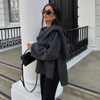 Casaco Assimétrico com Cachecol