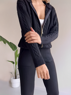 Conjunto de Tricô com Jaqueta Texturizada com Zíper e Calça Jogger de Cintura Elástica