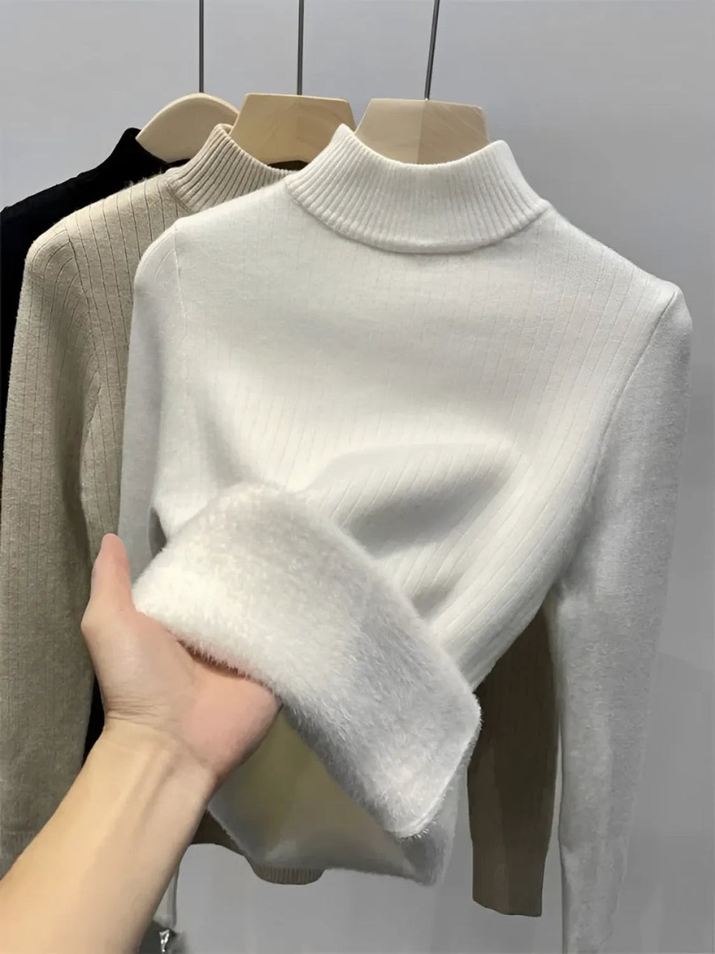 Suéter Peluciado Canelado de Algodão com Gola Alta - Fleece