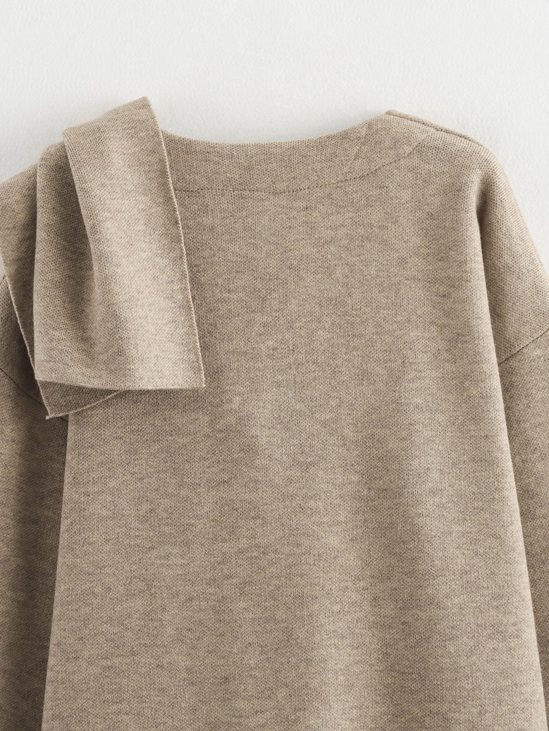 Casaco Assimétrico com Cachecol