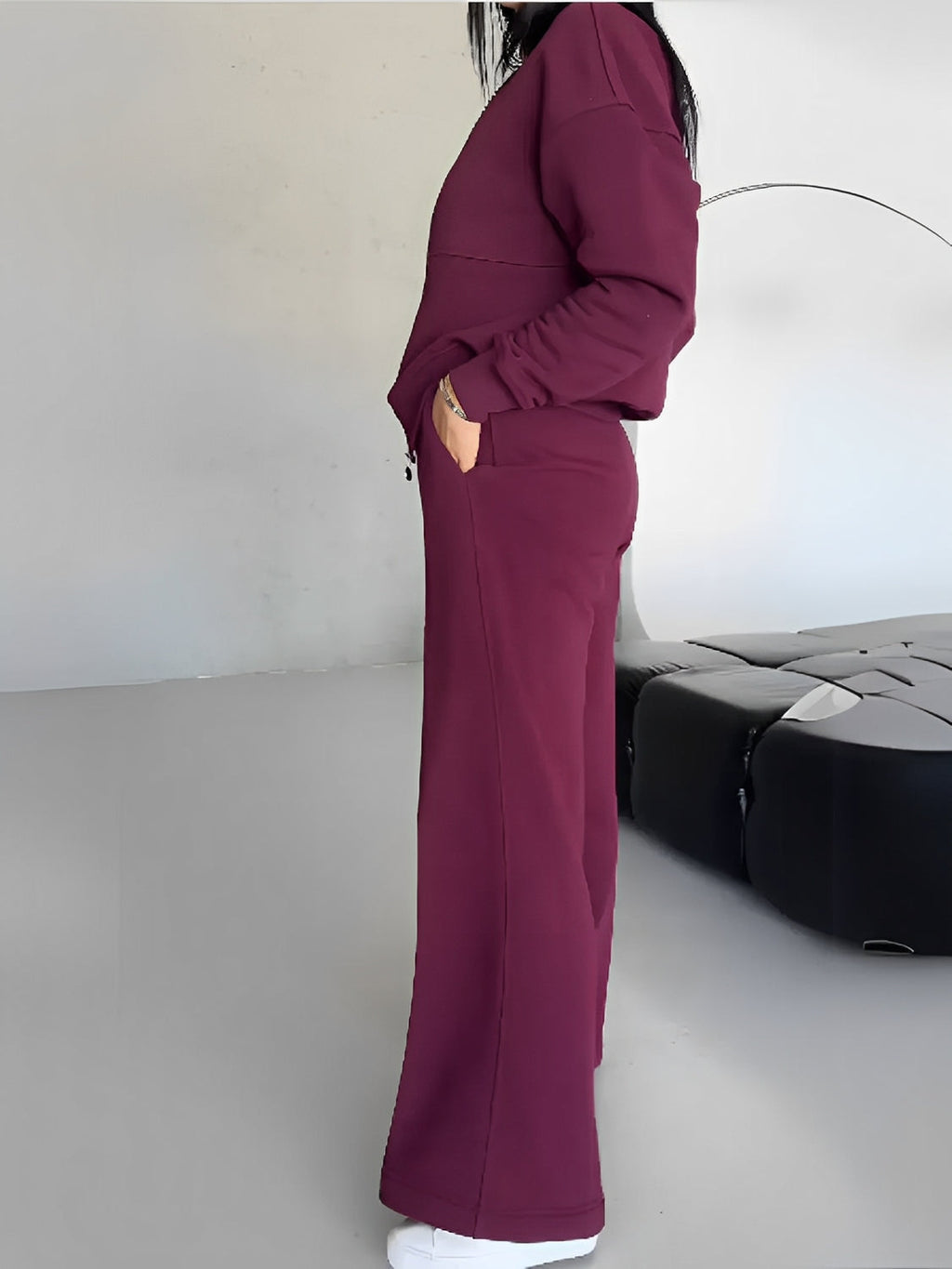 Conjunto com Jaqueta de Zíper e Calça Reta com Bolsos