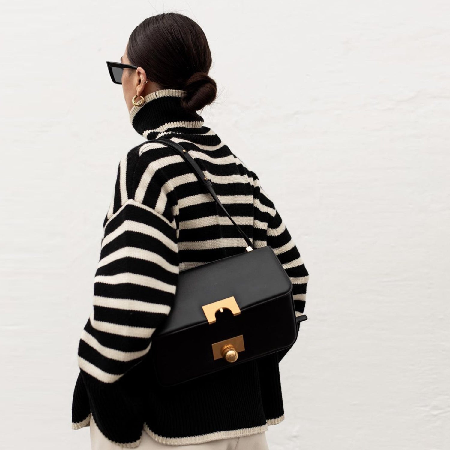 Suéter Listrado Oversize Gola Alta