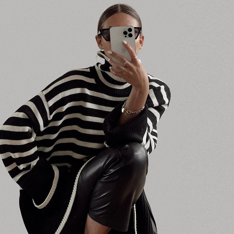 Suéter Listrado Oversize Gola Alta